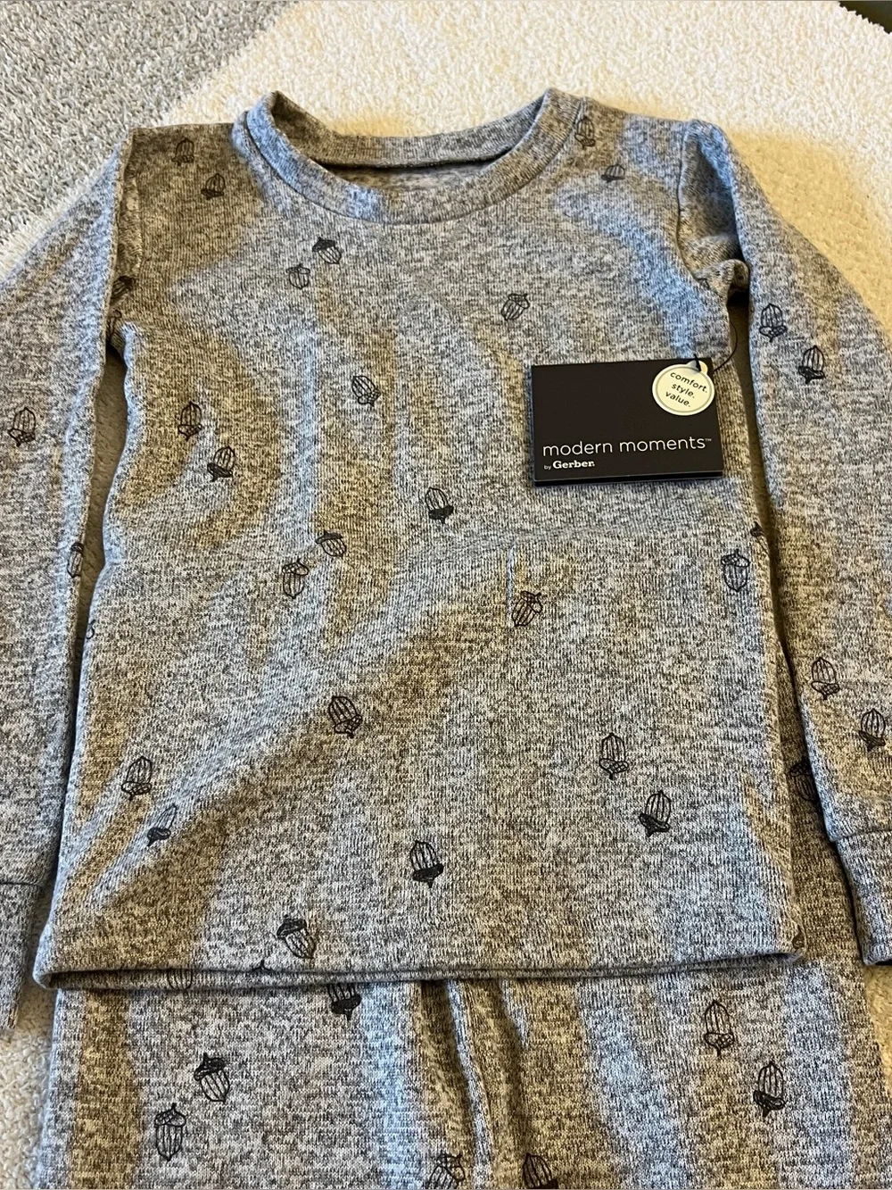 Modern Moments by Gerber 2-Piece Pajama Set – NWT (Size 5T)